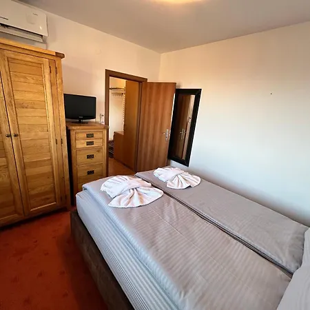 公寓 Private In Prespa 班斯科